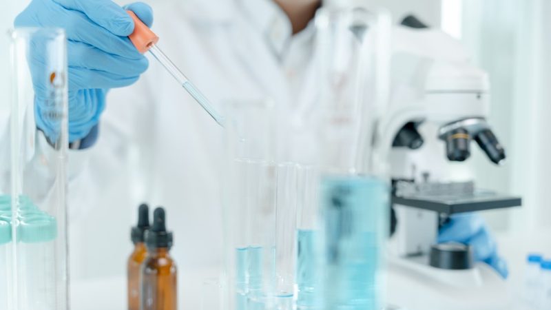 细胞培养瓶材质PK：PET与PS，谁更胜一筹？**